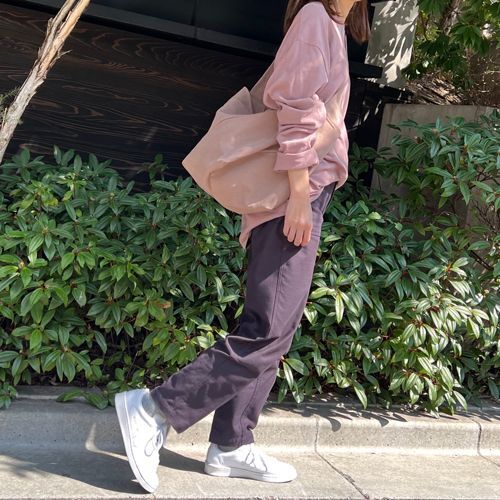 ペールカーキ