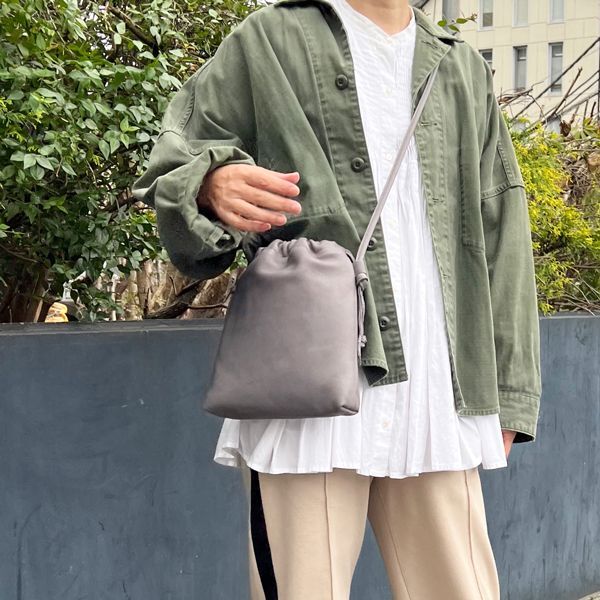 スレートグレー