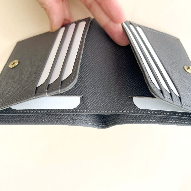 ［ボントーノレザー］　薄型二つ折り財布