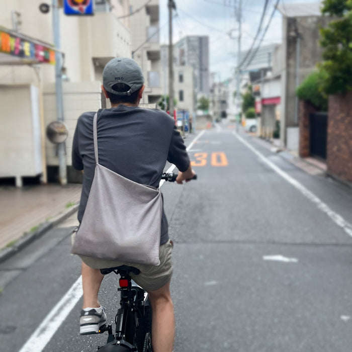 ［シャトルレザー］　ワンショルダーバッグ